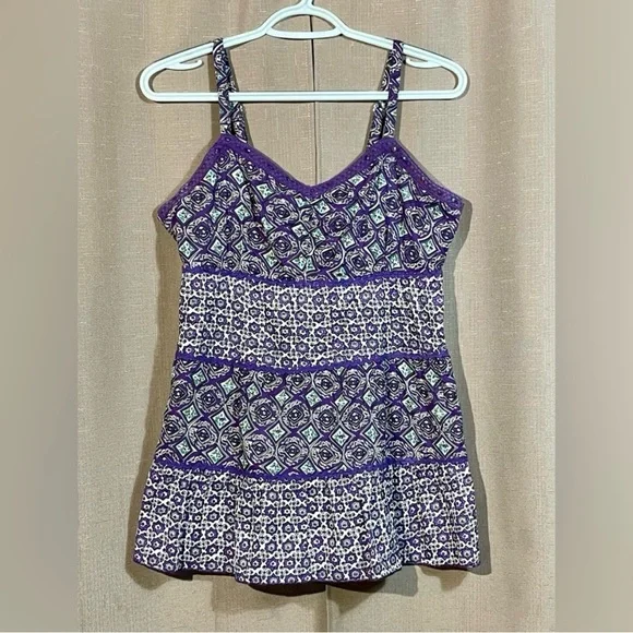 Small Summer Bundle NWT & GUC Tops, Shorts, Dress, & Skirts FINAL PRICE - Picture 6 of 15